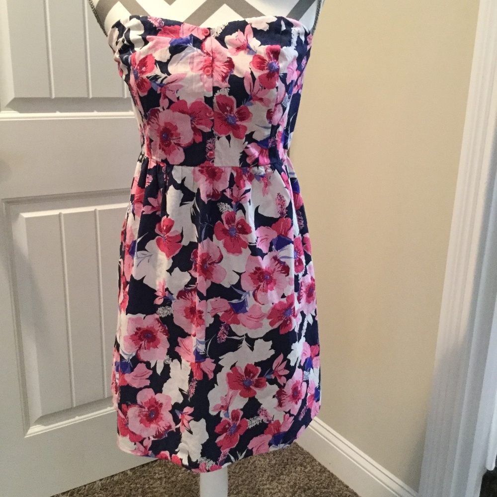 🦋3/$25 Mossimo Sweetheart Neckline Strapless Floral Dress